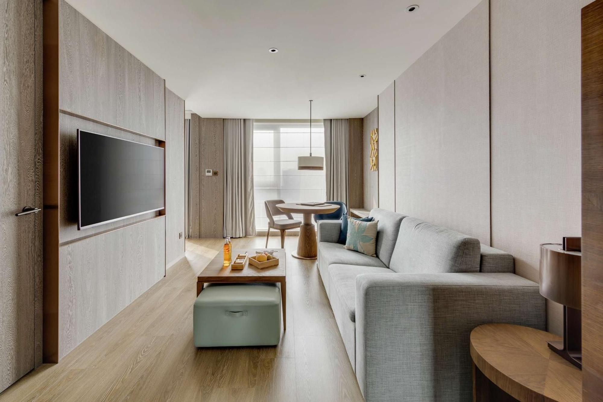Doubletree By Hilton Taipei Zhongshan Exterior foto